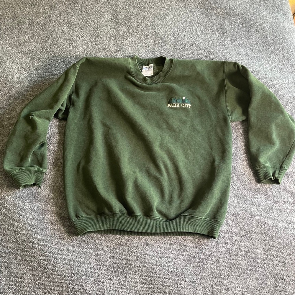 Gildan Park City Embroidered Sweatshirt Mens Large Green Vintage Crewneck Hole